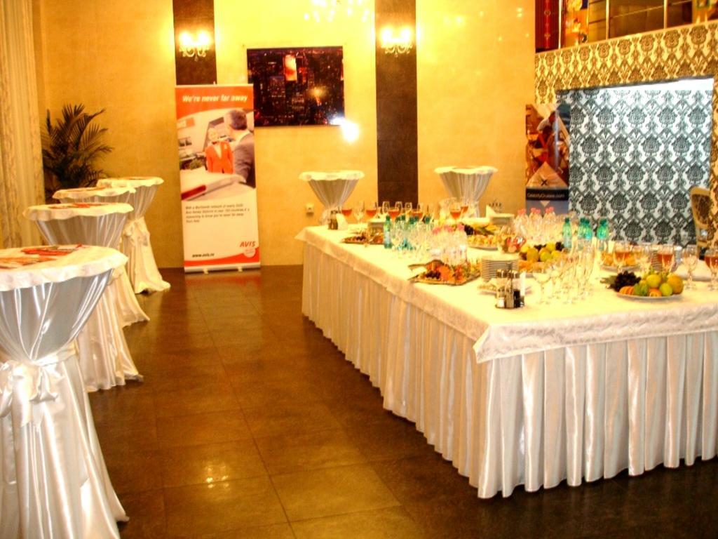Manhattan Hotel & Restaurant Chisináu Facilidades foto